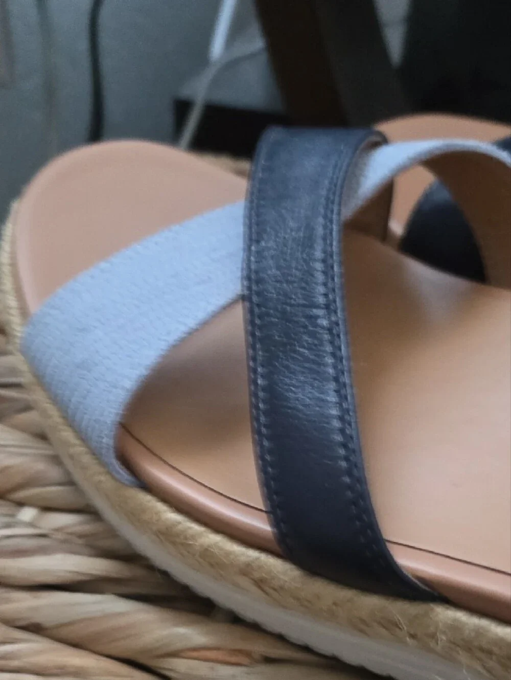 Vionic stylish wedge